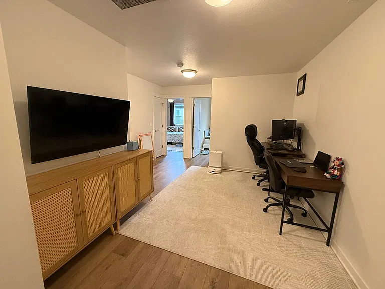2555 NE Purcell Blvd — Photo 10
