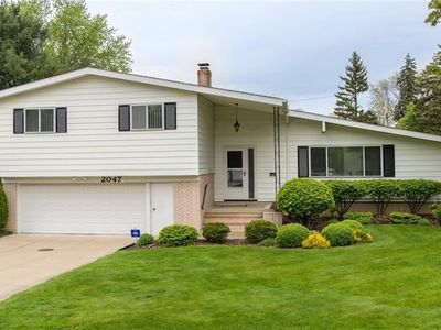 2047 Marshfield Rd, Mayfield Heights, OH, 44124