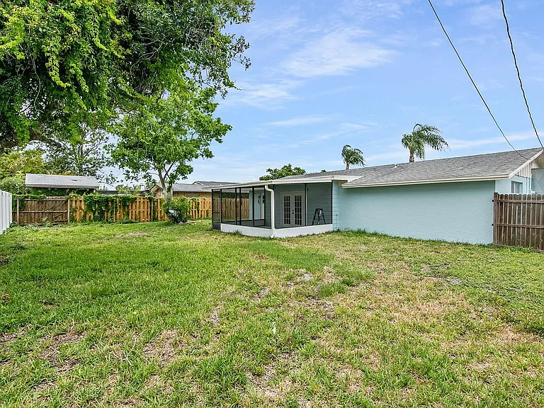 5374 Skyline Pl — Photo 15