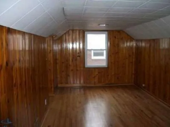 12655 Laing St, Grosse Pointe, MI 48224