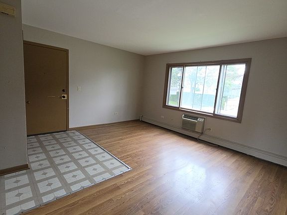 5th image of 1335 Abbott Dr APT 3