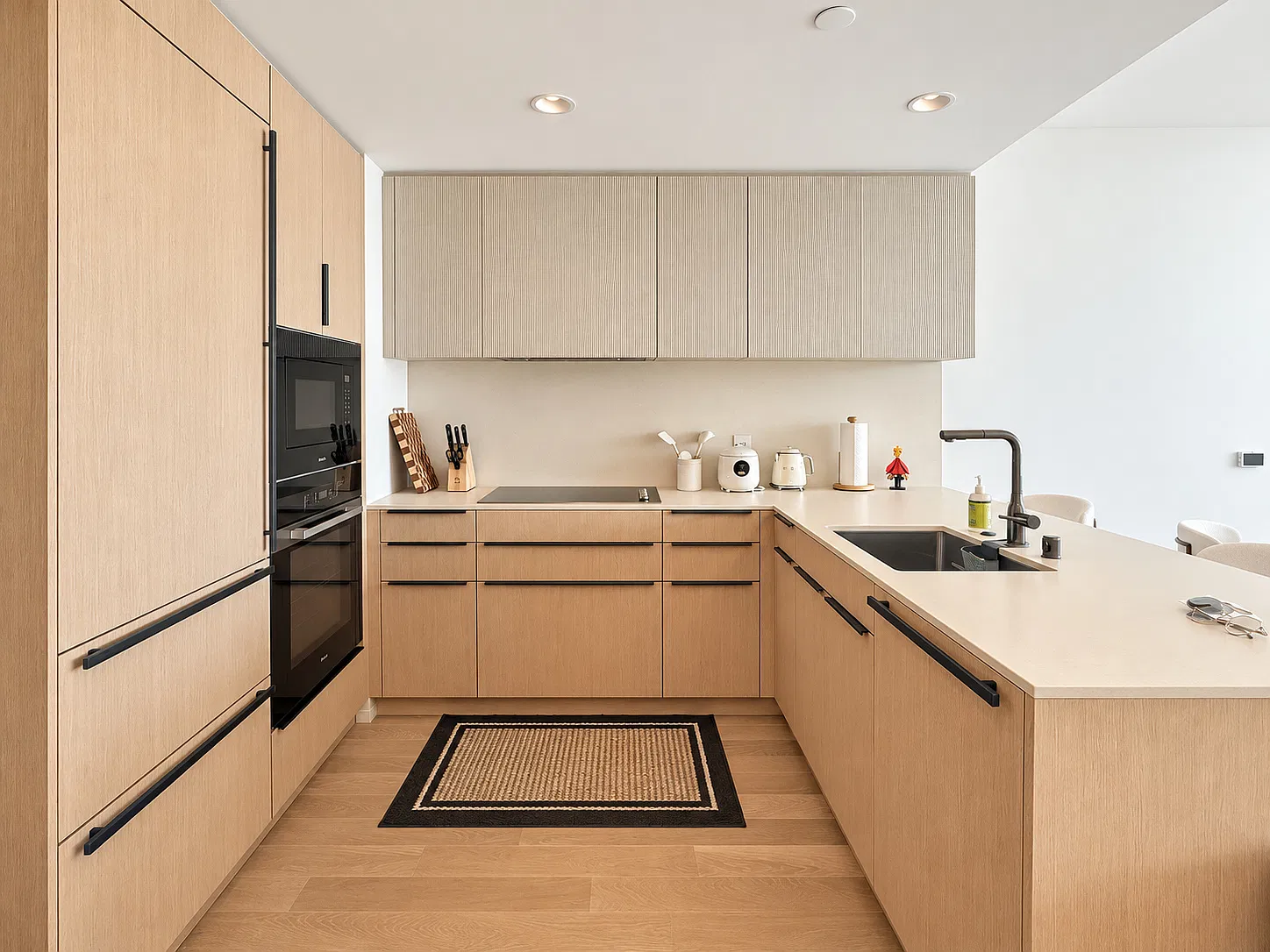 1 bed, 728 sqft, $4,800 — Photo 2