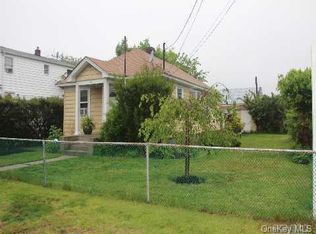 110 Genessee St, Bellmore, NY 11710
