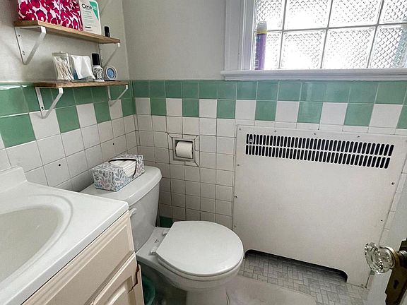 5th image of 1531 Longshore Ave