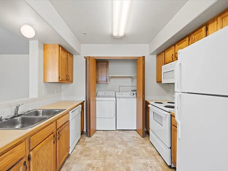 6405 Chapel Hill Blvd #P202 — Photo 9