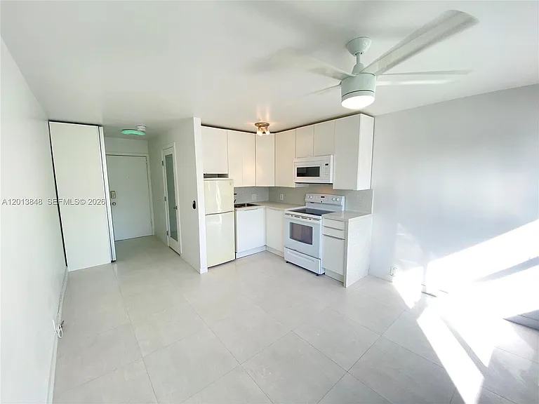 6484 Indian Creek Dr #205 — Photo 7