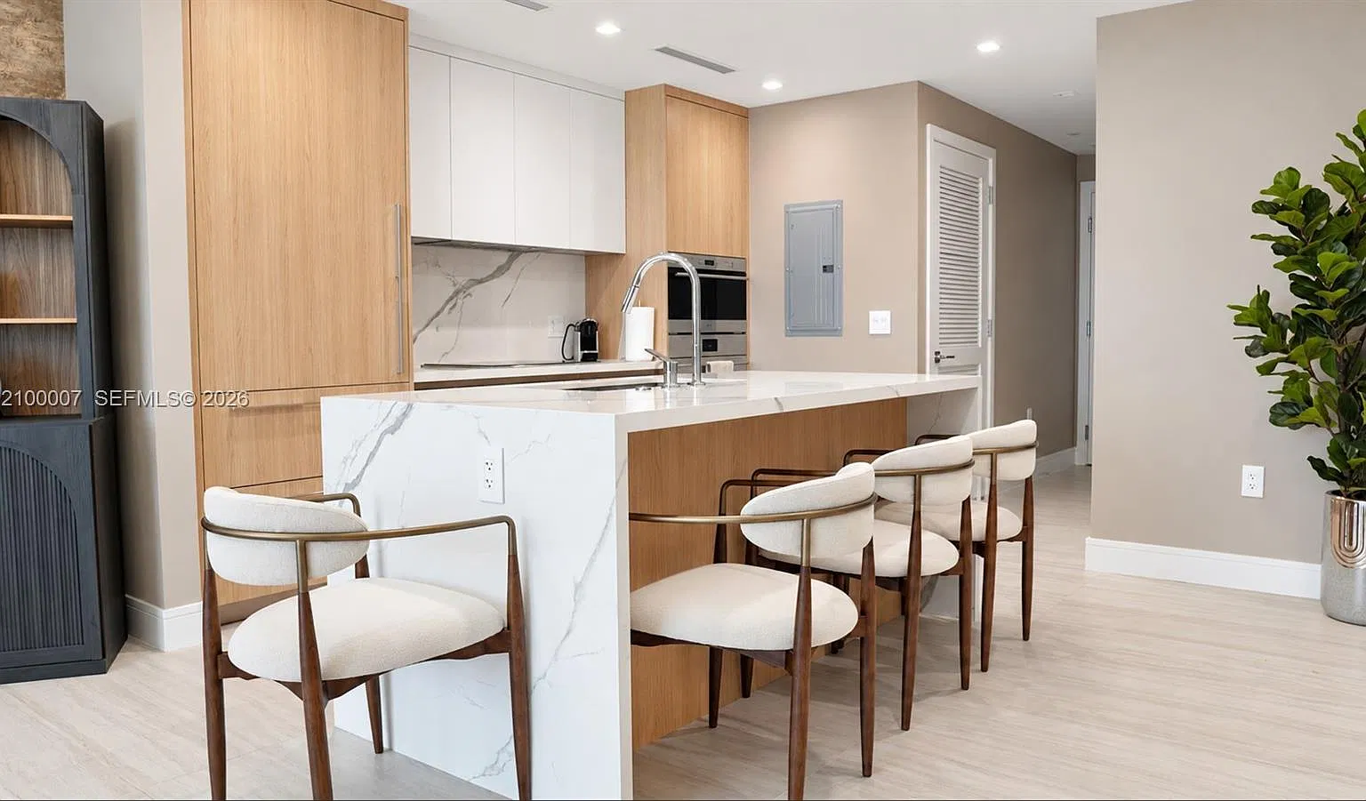 1 bed, 1.5 bath, $5,500 — Photo 4