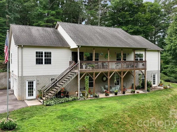 90 King Rd, Weaverville, NC 28787