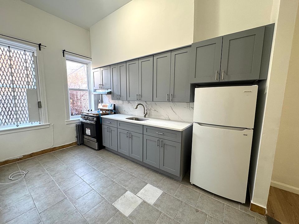 1st image of 54-12 Flushing Ave #1