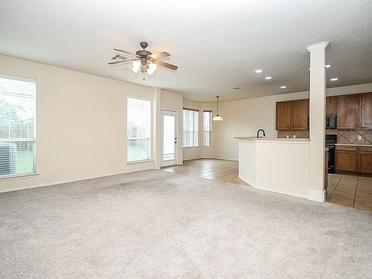 3015 Darby Brook Dr — Photo 4