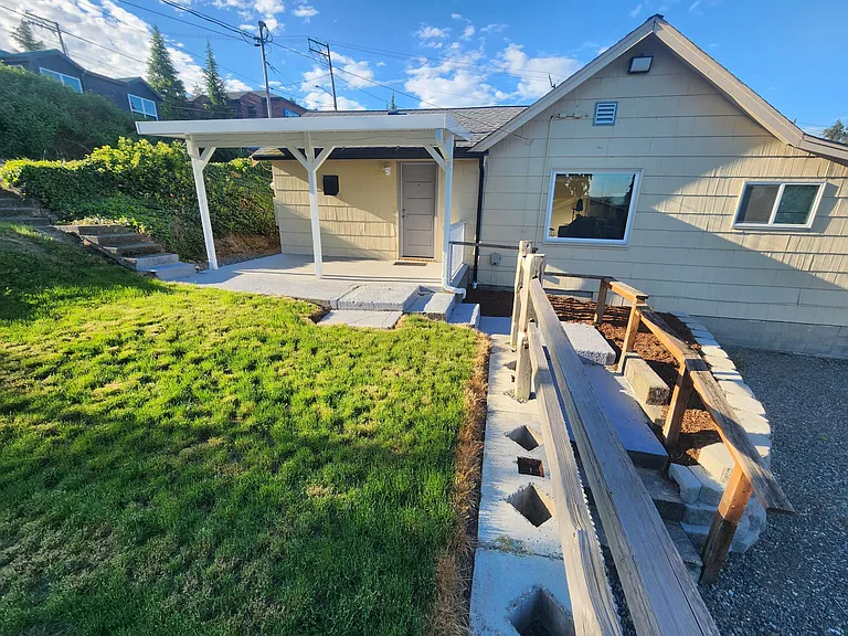 119 15th Ave SE — Photo 5