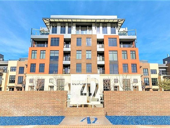 2nd image of 325 NE 4th St APT 3