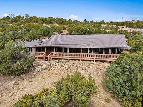 2nd image of 1661 Cerro Gordo Rd APT E