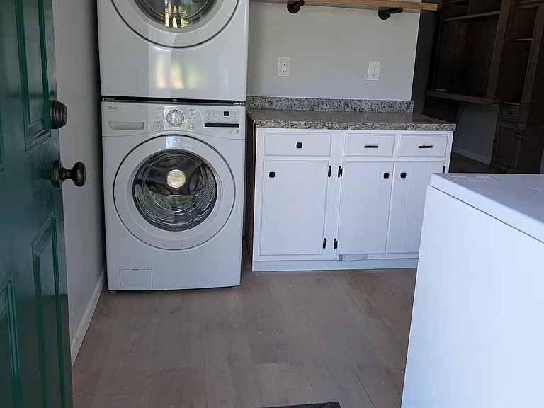 101 Marshall Cir — Photo 2