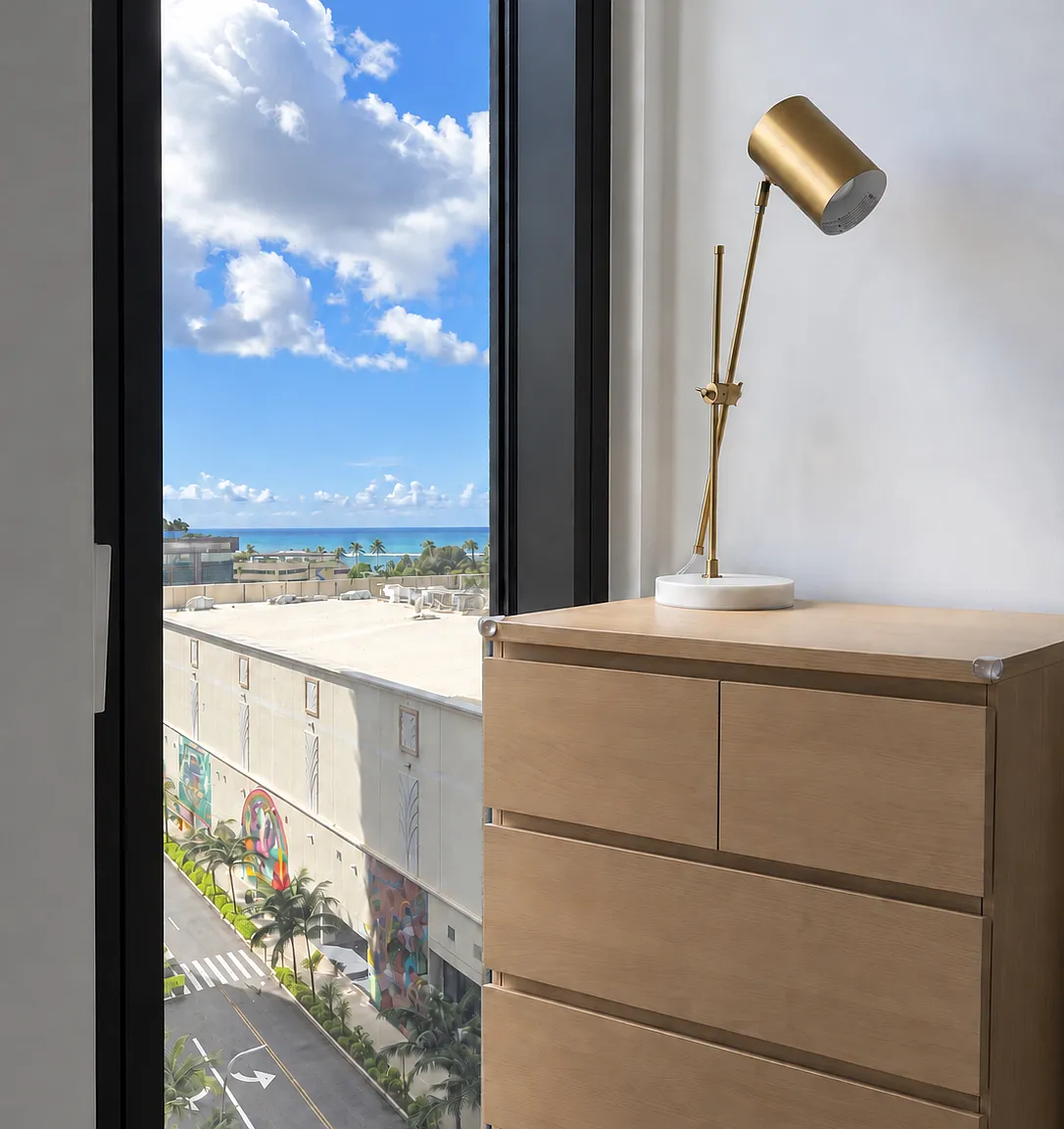 2 bed, 823 sqft, $3,200 — Photo 4