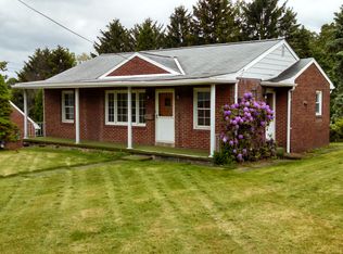 12 Longvue Cir, Ambridge, PA 15003