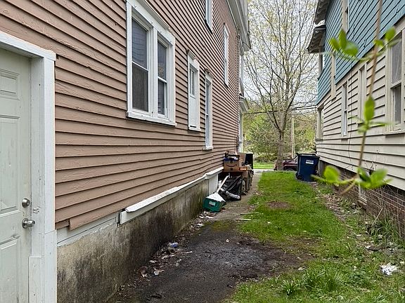 2nd image of 373 Midland Ave #1