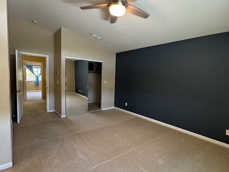 1370 Kerslake Cir — Photo 16