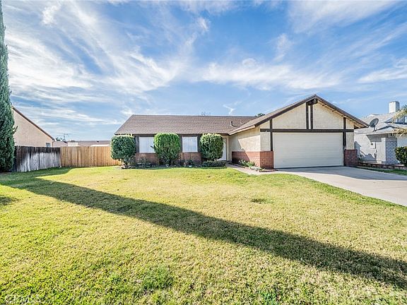 2nd image of 1385 W Wedgewood St