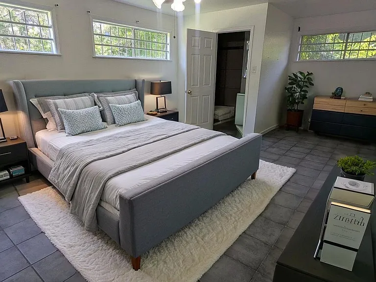 9129 Oak Knoll Ln — Photo 8