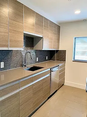 Rented by Yunan LLC | media 2