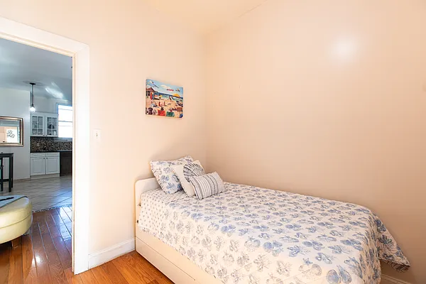 Rented by Apple Realty Group Corp | media 13