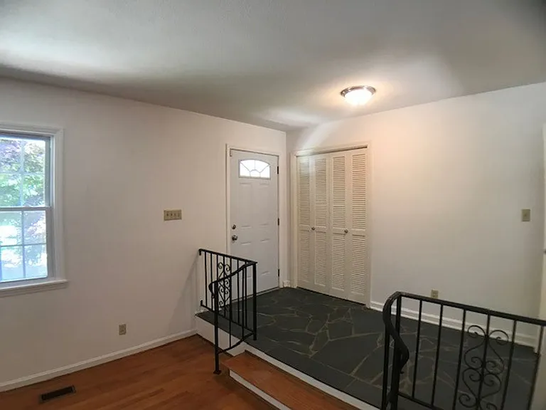 6909 Justice Dr — Photo 5