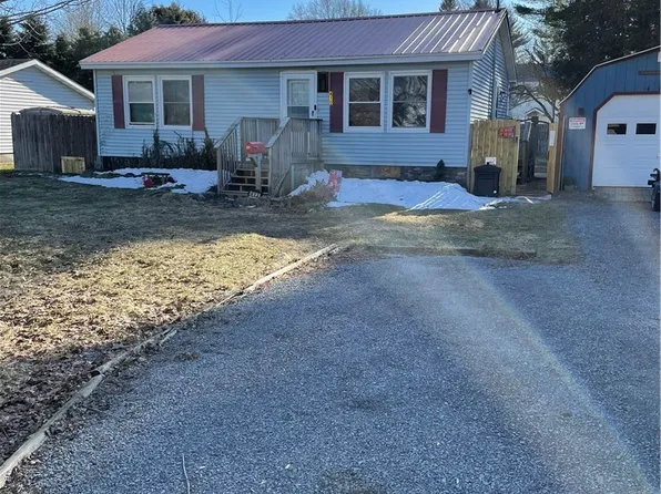 412 S Clinton St, Carthage, NY 13619