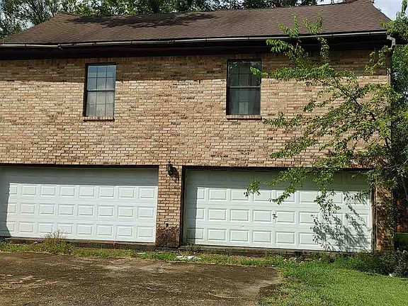 2nd image of 3721 Huntwick Dr