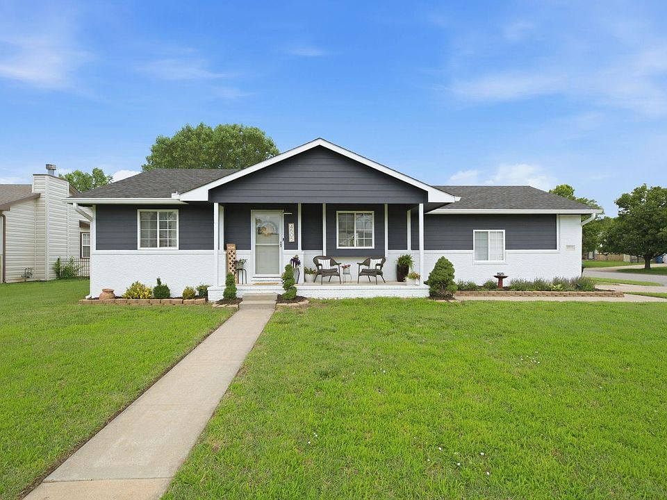 1st image of 4505 S Richmond Cir