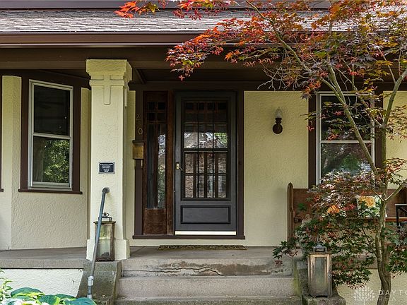 2nd image of 230 Irving Ave