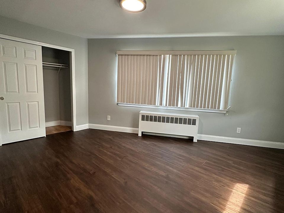 2nd image of 829 Midland Ave #2A