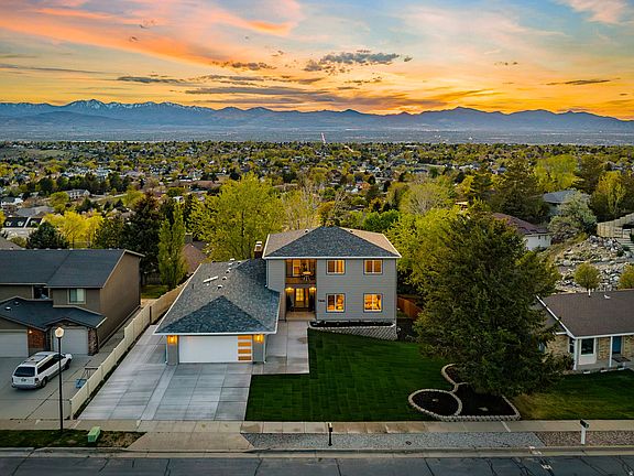 3rd image of 11446 S Mountain Ridge Cir
