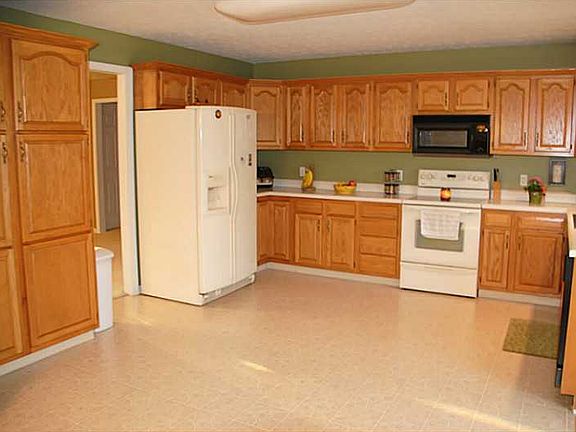 5th image of 1214 N Monroe Way