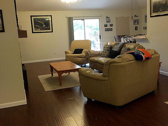 5th image of 1028 Buttercup Dr