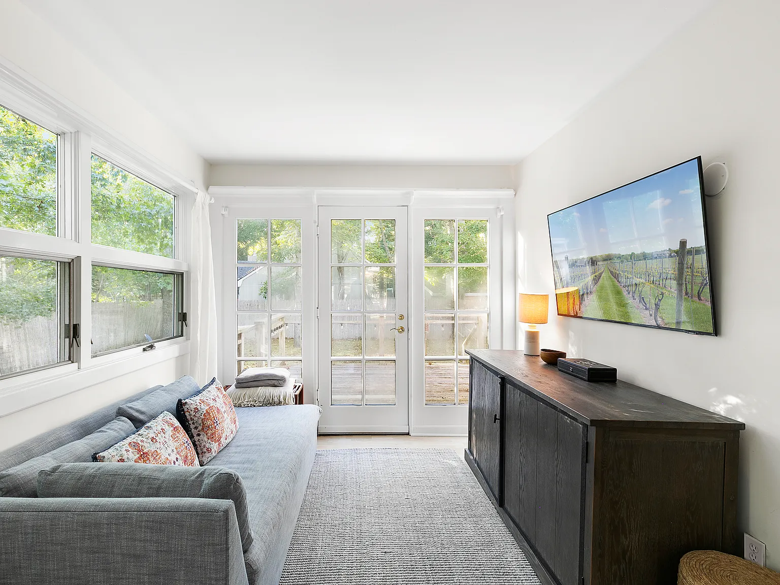 Charming Beach House — Photo 4