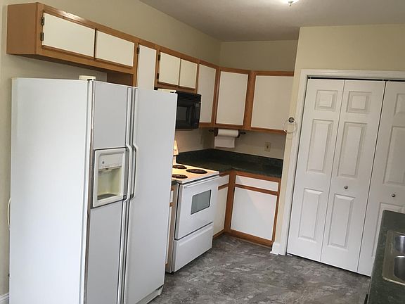 3rd image of 554 Carolina Ave