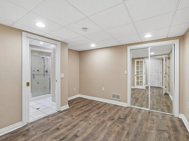 1819 Brookview Dr — Photo 62
