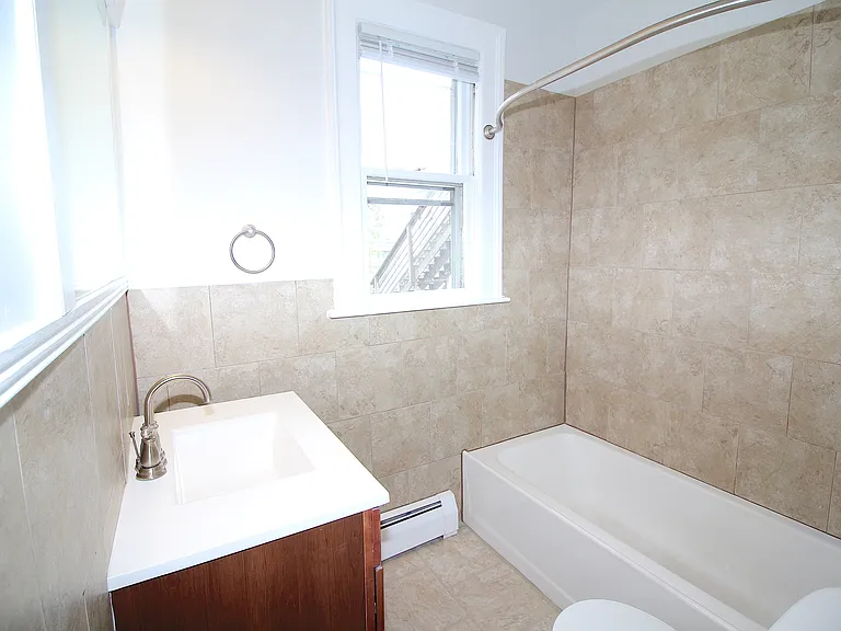 106 Grove St #1R — Photo 13