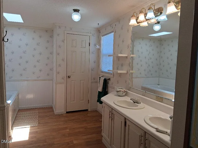 20 Rus Dr — Photo 12