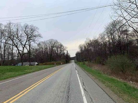 Exterior Neighborhood (street photo)