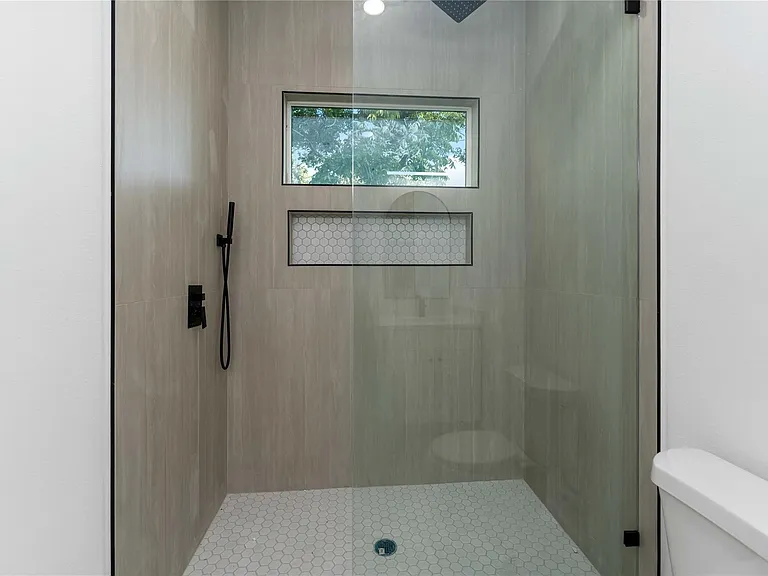 4353 Aledo St #B — Photo 12