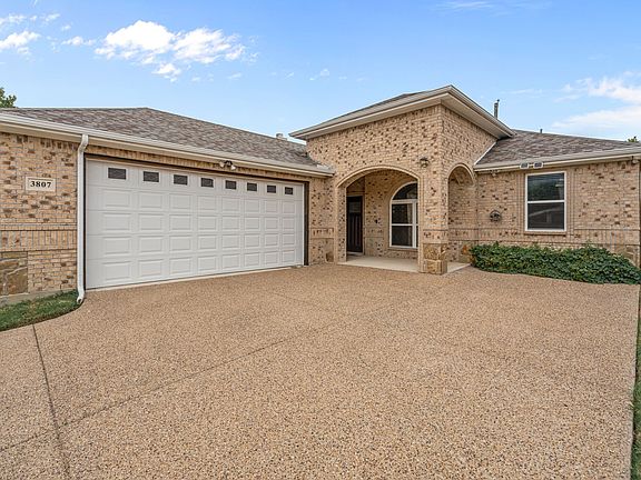 2nd image of 3807 Winding Rd