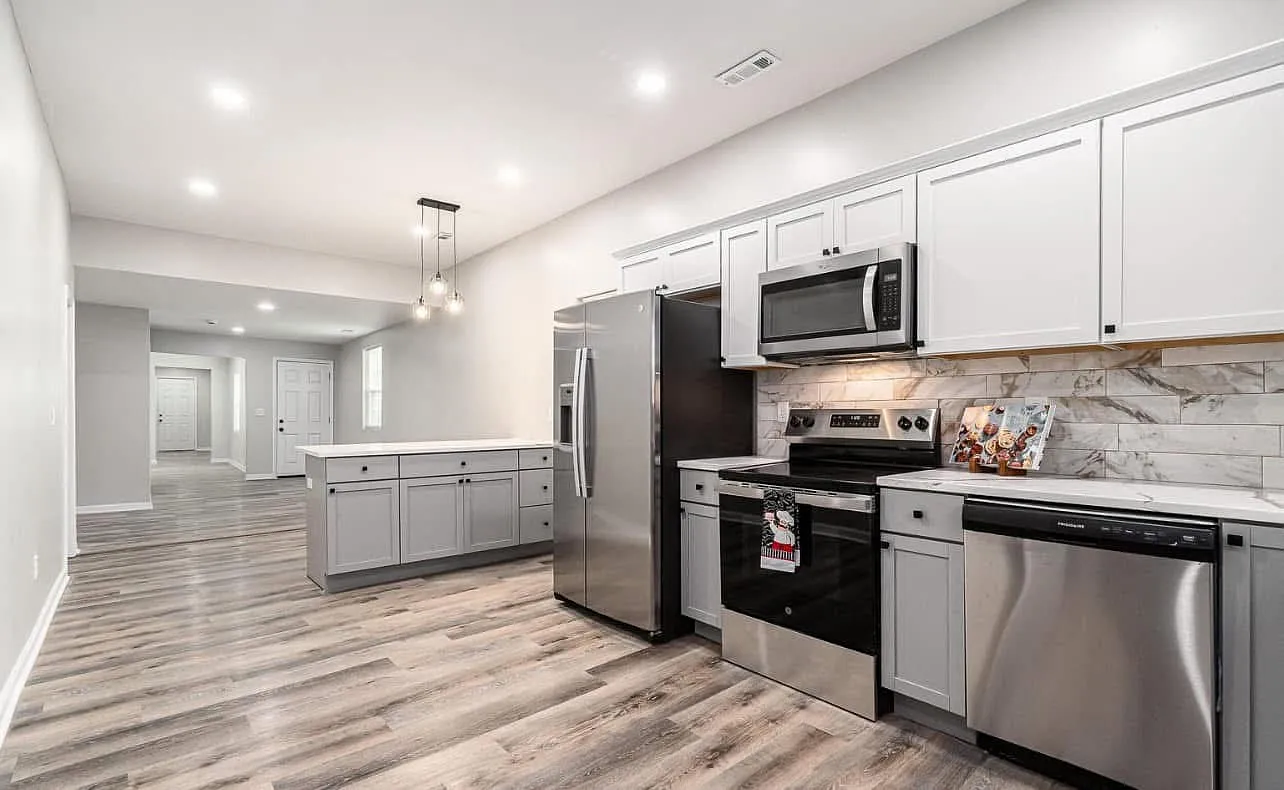 3 bed, 1422 sqft, $1,475 — Photo 3