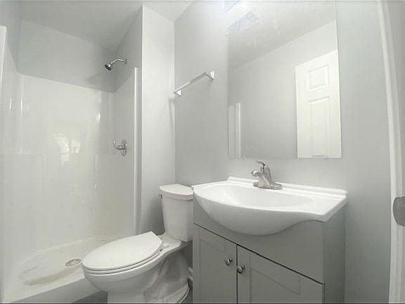5th image of 213 N Chicago St #A