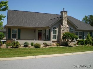 18 Braeburn Way, Flat Rock, NC 28731