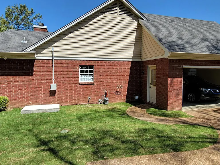 75 Austin Cir — Photo 4