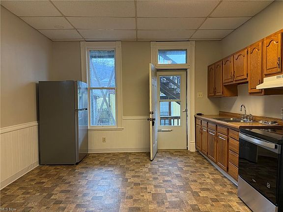 4th image of 706 Washington St #1