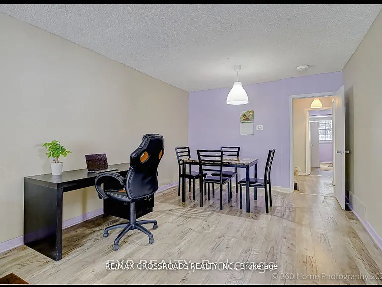 51 Santamonica Blvd S — Photo 2