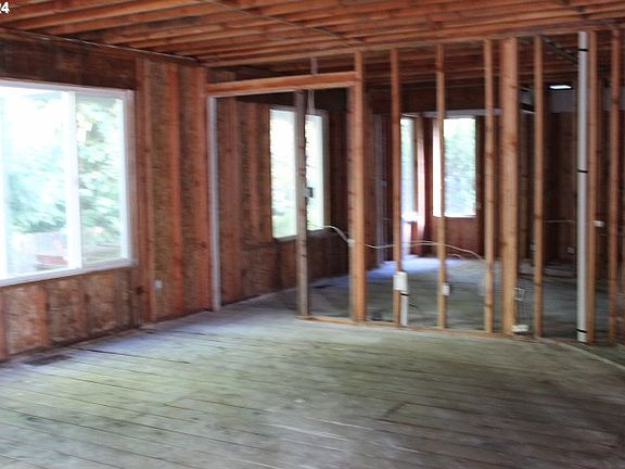 2nd image of 6115 NE 22nd Ct